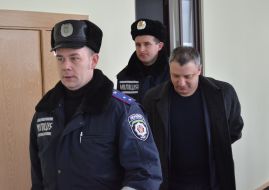 The convoy leads Andrey Slyusarchuk