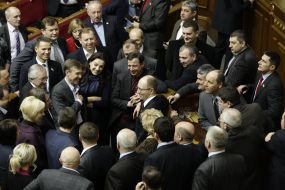 Opposition deputies block rostrum of parliament