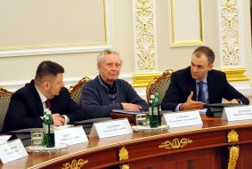 Aleksandr Klimenko, Vladimir Gumenyuk and Yuriy Kolobov