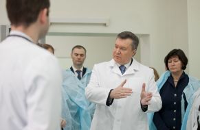 Viktor Yanukovich, Irina Akimova and Yuriy Kolobov