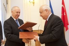 Vladimir Rybak and Cemil Cicek