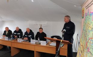 Nikolay Azarov and Mikhail Bolotskih