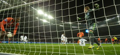 Playing moment of match