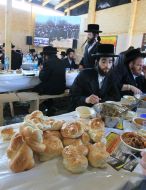 Hasidim dinner