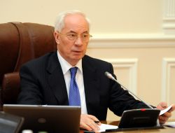 Николай Азаров