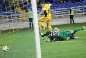 Jose Ernesto Sosa and Dmitriy Bezotosnyy