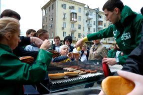 Refreshments for subbotnik in Donetsk