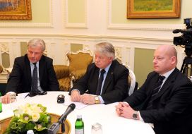 Wolfgang Hrossruk, Andreas Notelle and Lucas Moussі