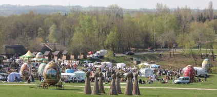 Spring mega-fair of folk masters