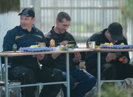 The convicts of Kamenskaya prison decorate Easter eggs