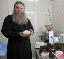 Baking Easter cakes