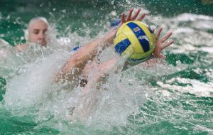 Players of the Lvov command on water-polo “Dinamo”