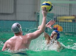 Players of the Lvov command on water-polo “Dinamo”