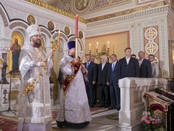 Easter divine service