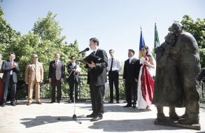 Открытие памятника "Луиджи и Мокрина" 