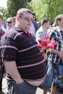 Участник церемонии возложения цветов