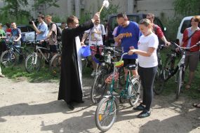 A priest conducts the rite of consecration
