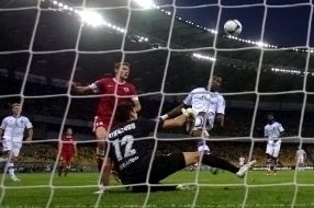 Rustam Khudzhamov and Brown Ideye