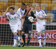 Miguel Veloso, Evgeniy Hacherydy, Maksym Koval and Domagoy Vida
