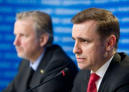 Andrey Goncharuk and Konstantin Yeliseyev