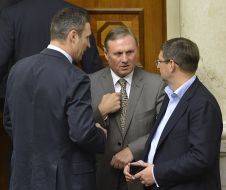 Vitaliy Klitschko, Vitaliy Kovalchuk and Aleksandr Efremov