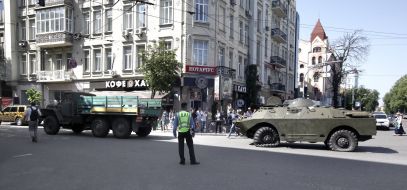 Armoured troop-carrier