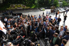 Виталий Лукьяненко отвечает на вопросы журналистов