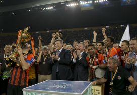 Мирча Луческу, Виктор Янукович и Ринат Ахметов