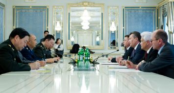 Viktor Yanukovich and Xu Qiliang