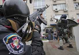 Участники антитеррористических тактико-специальных учений