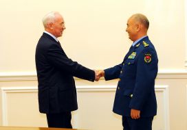 Nikolay Azarov and Xu Qiliang