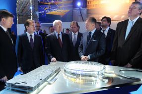 Aleksandr Popov and Nikolay Azarov