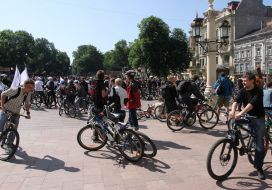 Participants of paradu "bicycle day"