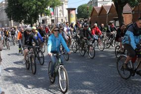 Participants of paradu "bicycle day"