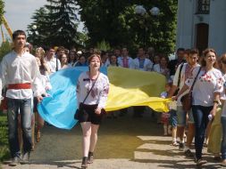 Participants in the parade of vyshivanka