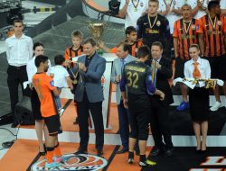 The ceremony of rewarding of players of FС "Shakhter"
