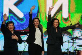 Albina Deriugina, Victoria Bessonova and Irina Deriugina