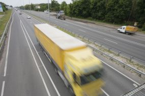 The car passes point automatic weight control