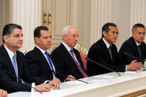 Nikolay Azarov and Dmitriy Medvedev