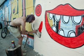 Учасник фестивалю графіті 