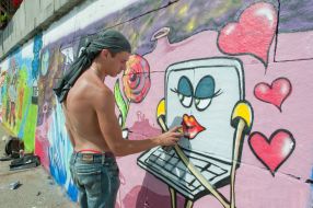 Учасник фестивалю графіті