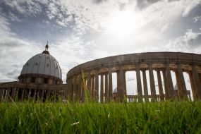 Базиліка Нотр-дам-де-ла-Пе