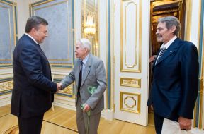 Viktor Yanukovych, Victor Beregovyj and Mikhail Beregovyj