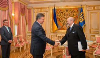 Leonod Kozhara, Viktor Yanukovich and Lamberto Zannier