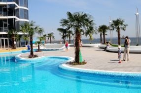 Embankment on the Lanzheron beach