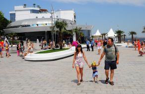 Embankment on the Lanzheron beach