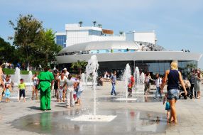 Embankment on the Lanzheron beach
