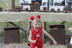 The exhibition of excavated items and weapons