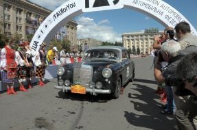 Meeting of participants of rally in Kharkov