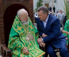 Viktor Yanukovich and Metropolitan Vladimir (Sabodan)